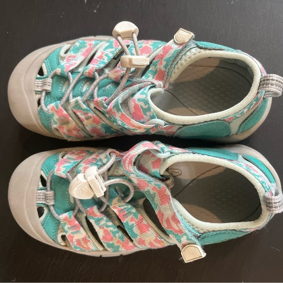 Kids' Multi-Color Outdoor Sandals - Picture 4 of 7
